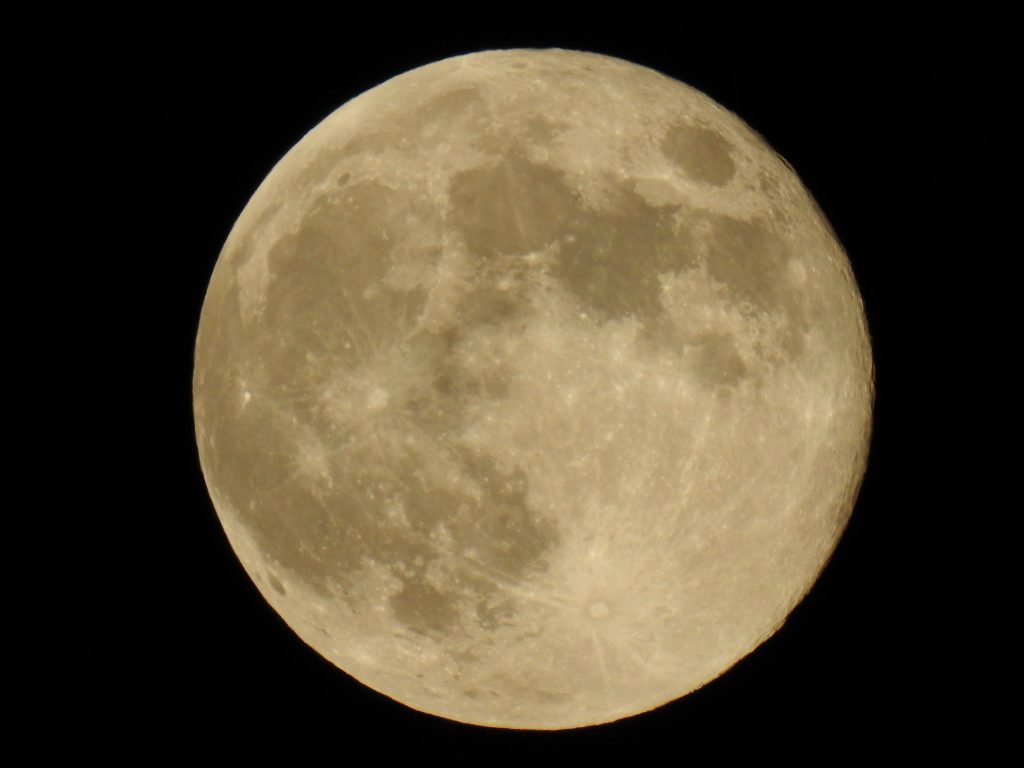 zdjęcie księżyca